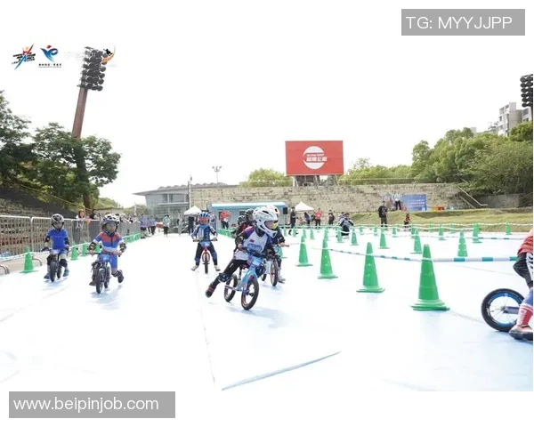 杭州极限运动嘉年华滑板队速度表现精彩点评与分析